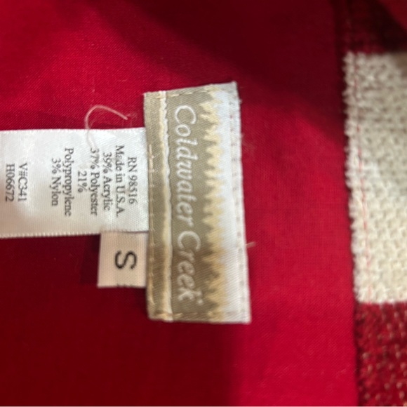 Women’s Red and Blue Star Jacket - Picture 3 of 3